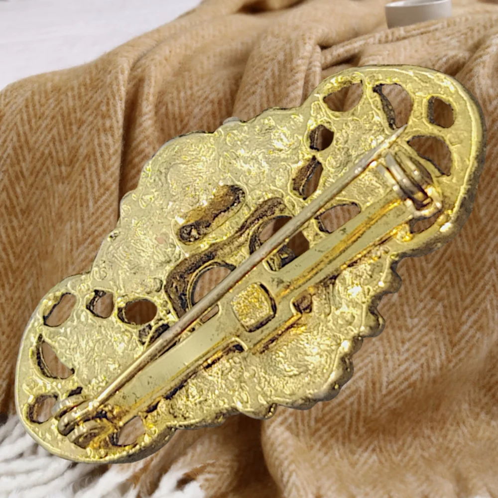 Gold Tone Brooch with Faux Pearls NWOT
